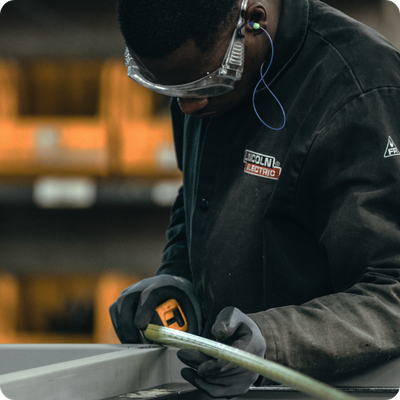 Apparel Company Scales with RF-SMART WMS and RF-SMART Shipping